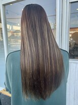 クオリア(Quaria)&nbsp;髪質改善ハイライトロングスタイル♪