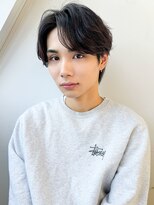 毛流れセンターパート無造作メンズパーマツーブロック刈り上げ