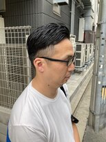 ロミバイリー(Romi by Lyee)&nbsp;スーツもキマるツーブロック短髪スタイル