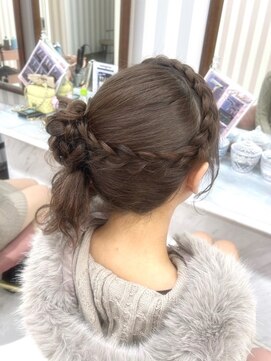 ゴート アミティ(G.O.A.T AMITY) ガーリースタイル/心斎橋/ヘアメ/セットサロン