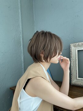 バンプ ギンザ(BUMP GINZA) 30代、40代/丸みくびれショートボブ×白髪染めハイライト/大宮