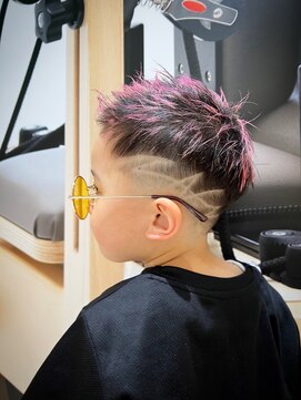 デザイニングヘアードゥ(designing hair Deux) キッズフェードカットバリアート　 【キッズ/キッズバリアート】