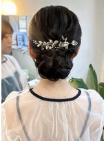 カミング(髪ing)&nbsp;大人かわいいシニヨン