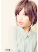 アッシュベージュショートボブ