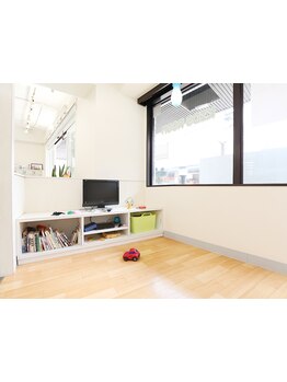 【キッズスペース有☆】平日は親御さんと一緒の施術で5歳未満カット無料♪忙しいママの応援サロン◎