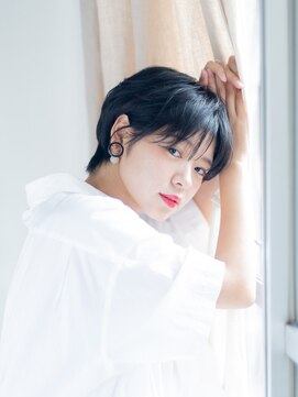 ヘア サロン イエロー(hair salon YELLOW) シンプル耳かけショート