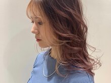 《フェイスフレーミング》顔周りのポイントカラーで抜け感ヘアスタイルに