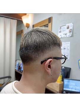 バーバー アミティ プール オム(BAR BER amity POUR HOMME) スキンフェード