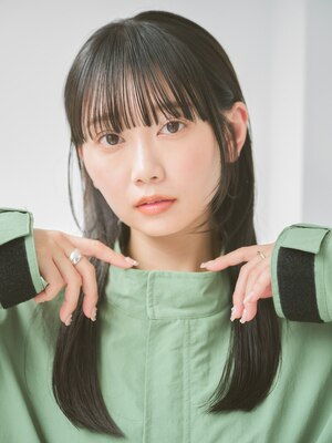 【カット+ファイバープレックスケアストレート￥11000】クセをしっかり伸ばしながら柔らかく滑らか質感に♪