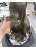 ぱっつん前髪レイヤーカットデザインカラーオリーブベージュ