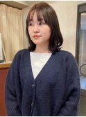 ミディアム　顔周りレイヤー　ベージュカラー　透明感カラー