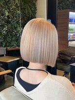 インデペンデンス(independence)&nbsp;ホワイトブロンド×ボブ　10代20代30代40代