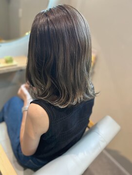 モア(more) グラデーションカラーロブカット