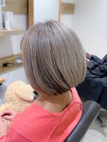 ステラバイケンジ 藤沢(STELLA by KENJE)&nbsp;白髪ぼかしハイライトカラー30代40代50代ブルーグレージュ