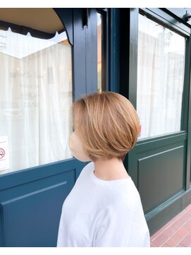 ヘアリラクゼーション クインズベリー(Hair Relaxation Queen's Berry) 丸みショートボブ1.07小顔