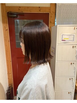 キングスベリー(Hair Relaxation King's Berry) オリーブベージュ×外はねボブ2.24似合わせカット