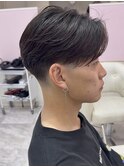 センターパート テーパーフェード　