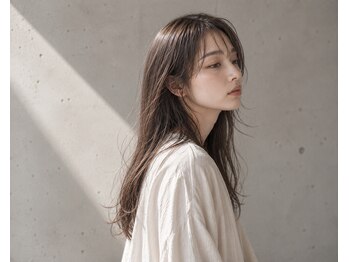 ロウイ 下北沢(LOAWe)の写真/初めてのグレイケアも安心◎白髪染めにすぐに切り替えず楽しめる、透明感のある次世代カラー［下北沢］