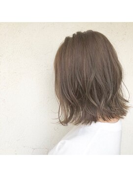 モードケイズ 西宮(MODE K's) ベージュカラー/大人かわいい/小顔/斜めバング/アシンメトリー