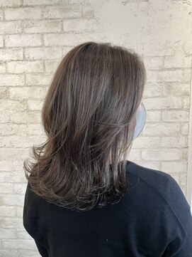 アン ココン(un.cocon) 【un.cocon吉祥寺】イルミナ オリーブブラウン ♪ウルフヘア