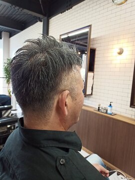 モリゲン フェローシップ レグ(MORIGEN fellowship REGU) サイドパートかき上げフェードツーブロックショート