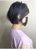 ショートボブ　ネイビーブルー
