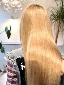 アンダーバーホワイト 広島 本通店(_WHITE) ☆髪質改善ブリーチ 艶髪ブロンドケアブリーチ