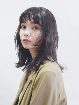 ビュートリアム265(BEAUTRIUM 265) ミディアムレイヤー/レイヤーカット/銀座/外はね/暗髪/顔周り