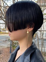 カムジーヘッド(COMEGHEAD)&nbsp;ハンサムショートブルーブラックワンカラー切りっぱなしボブ