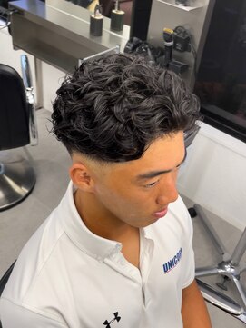 グルーマーズトウキョウ(GROOMER/S TOKYO) ブルーブラックフェザーパーマスパイキーショートサーフカール