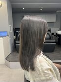 オリーブベージュカラー