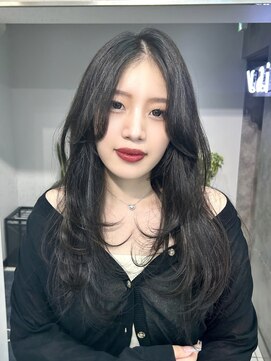 ヴェイン 渋谷(vain) かきあげレイヤーカットアッシュグレーカラー