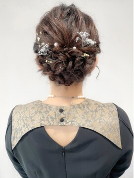 レア 表参道(L'ea) お呼ばれ 二次会 ポニーテール 編みおろし 結婚式 パーティー