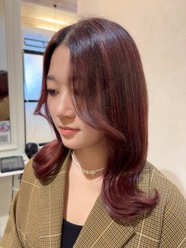 リア(Liea) くびれ×ツヤレッド