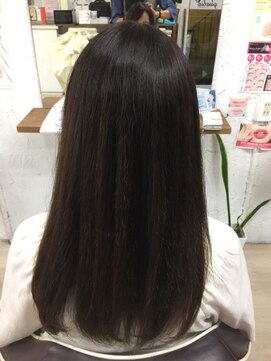 アスパイア(ASPIRE) 風になびくツヤ髪ストレートロング