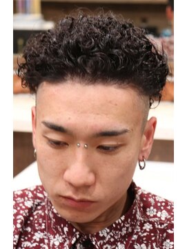 アクセプトザワールドバーバー(Accept the world barber) ハードパーマで×2ブロック