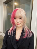 レコ 渋谷(LECO)&nbsp;レッドとホワイトのデザインウルフ