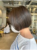 20代30代大人可愛いアッシュベージュボブ耳掛け透明感
