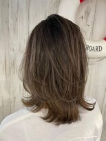 アンフィ 金沢文庫(Anphi) ミディアムレイヤーstylist内田雪乃
