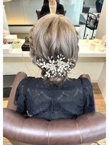 ディア(.eer) 編み込みをつかったアップヘア♪