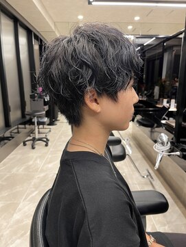 ハルキミナト ジャパン トウキョウ(HARUKI MINATO japan TOKYO) 癖毛ショート