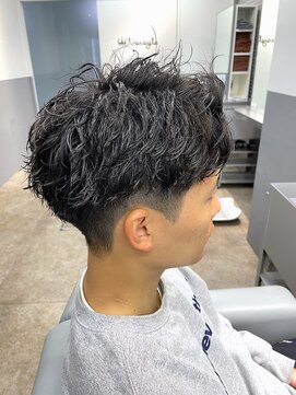 ノイセル 西本町(Noisyle) guest snap リバースショート×ツイストスパイラルパーマ