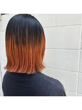 ヒップスアイズ(Hip's eyes) オレンジベージュのグラデーションカラー