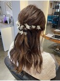 結婚式のお呼ばれには美容室でヘアアレンジ