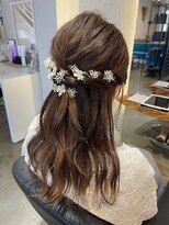 アールハーツ 峰店(R-HEARTS)&nbsp;結婚式のお呼ばれには美容室でヘアアレンジ