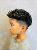 スペインカールスパイラルツイストキッズホワイトメッシュ短髪