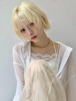 ユーフォリア 渋谷グランデ(Euphoria SHIBUYA GRANDE)&nbsp;抜きっぱなしブロンド 顔周りレイヤー ミニボブ ブリーチ 20代