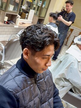グルーマーズトウキョウ(GROOMER/S TOKYO) men's/メンズ/リバースセンターパート/ニュアンスパーマ/神保町