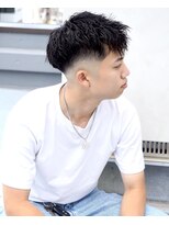 メリケンバーバーショップ コウベ(MERICAN BARBERSHOP KOBE)&nbsp;七三オールバックツイストパーマかき上げヘアコンマヘア