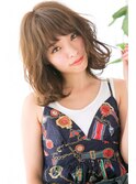 フォギーベージュ×ミディアムレイヤースタイル